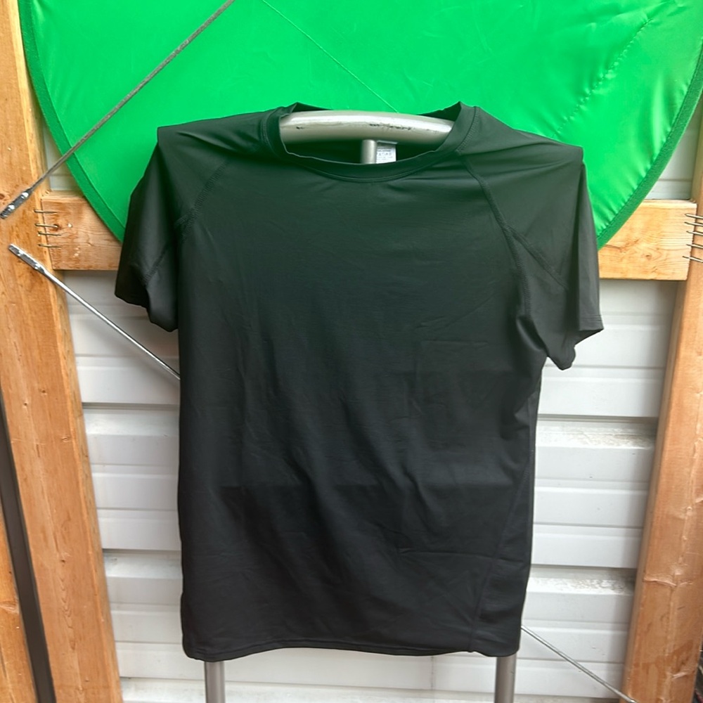 No name, black, quick dry shirt (Las) NWOT